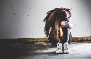 Nastolatka cierpiąca na ADHD